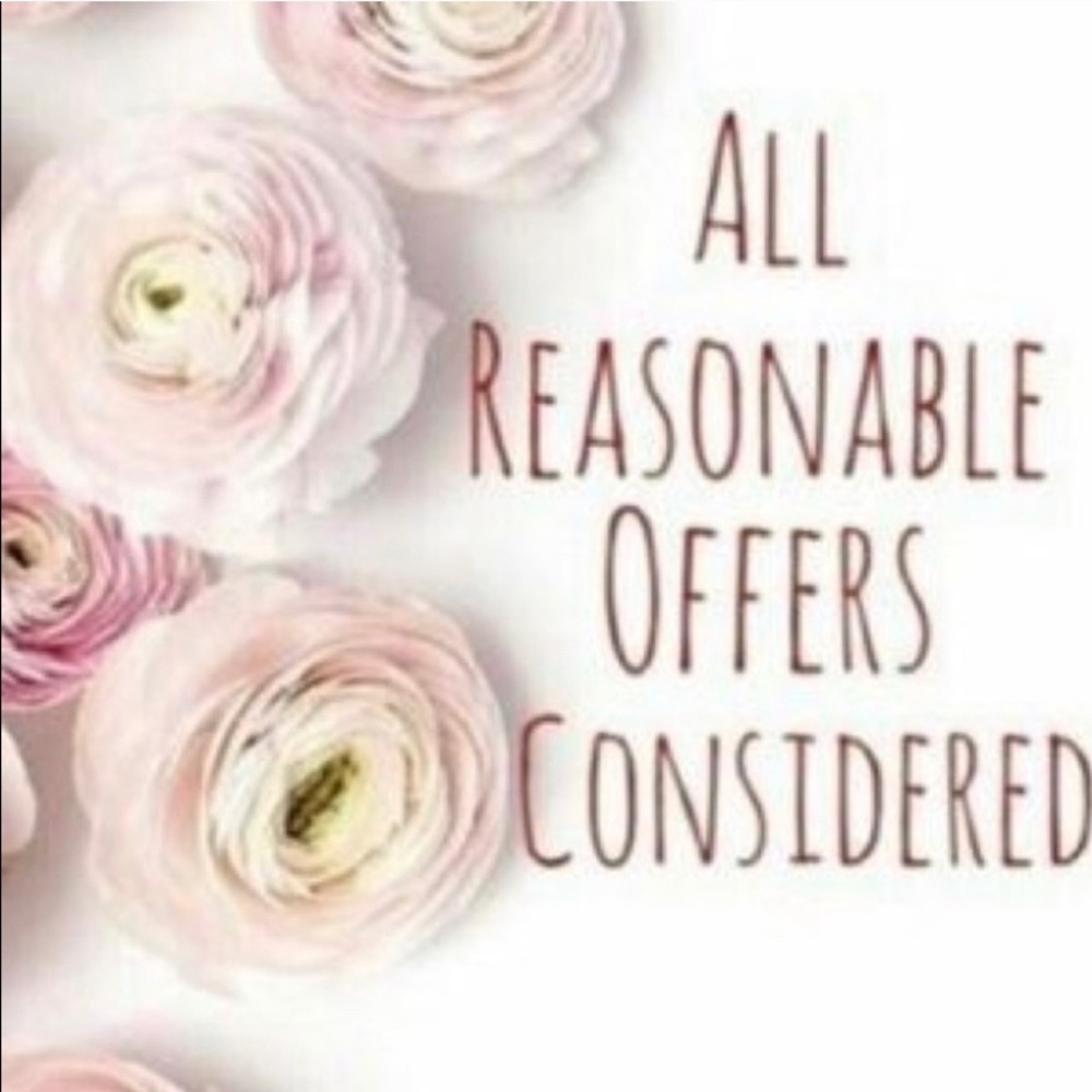 Please send your reasonable offers! 💗